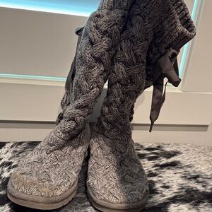 Ugg knit boots